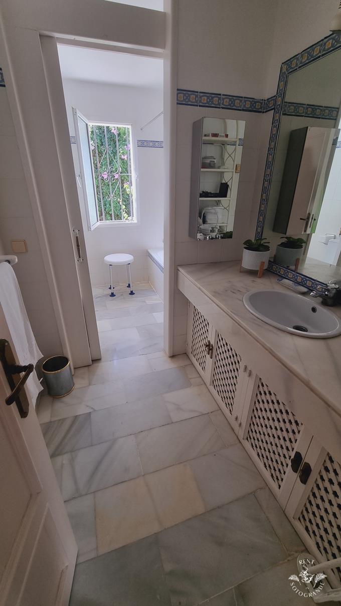 Castilla House Sotogrande 4 Bedroom Apartment to Rent