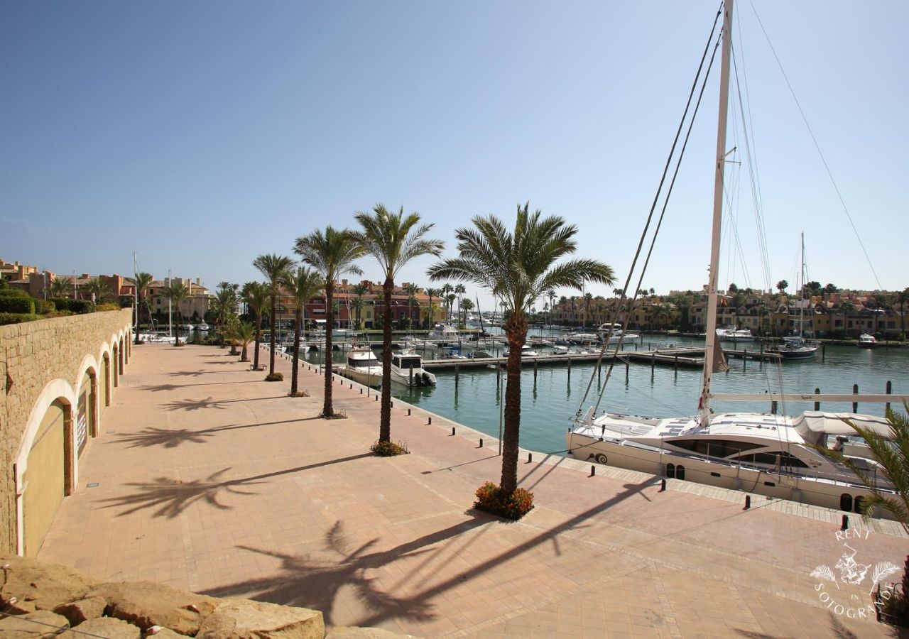 Sotogrande Holiday Rental Apartment Ref: MAR11B