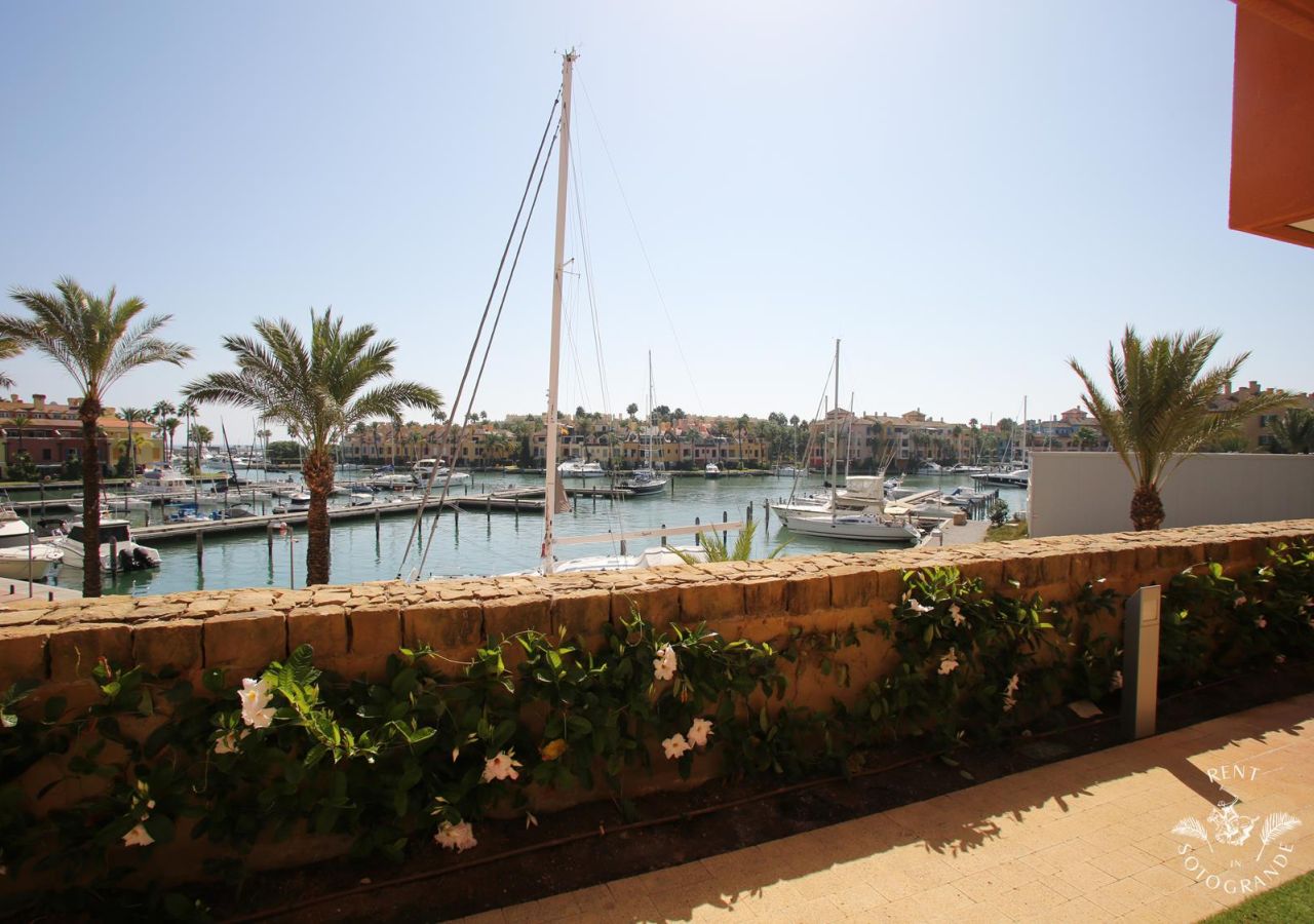 Sotogrande Holiday Rental Apartment Ref: MAR11B