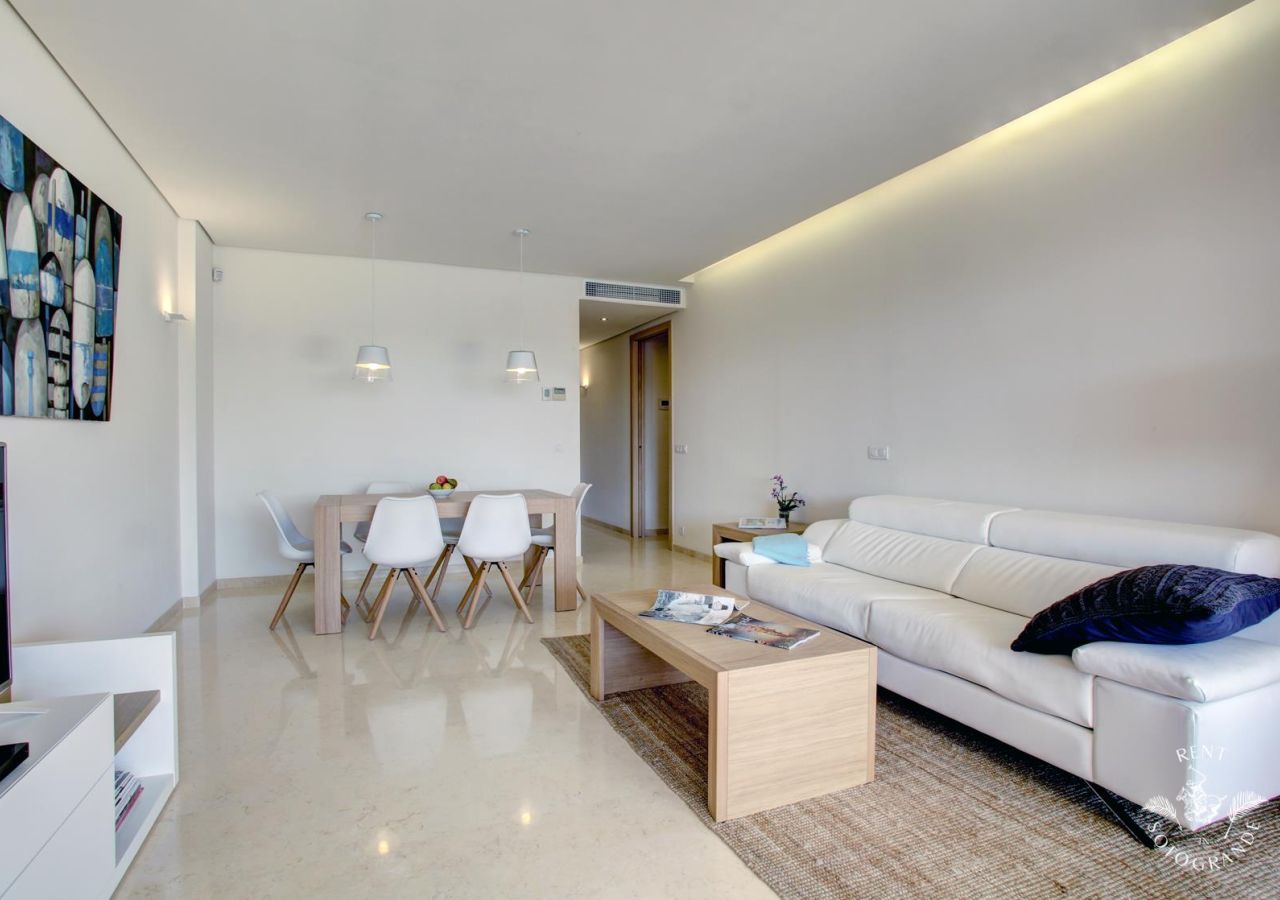 Sotogrande Holiday Rental Apartment Ref: MAR11B