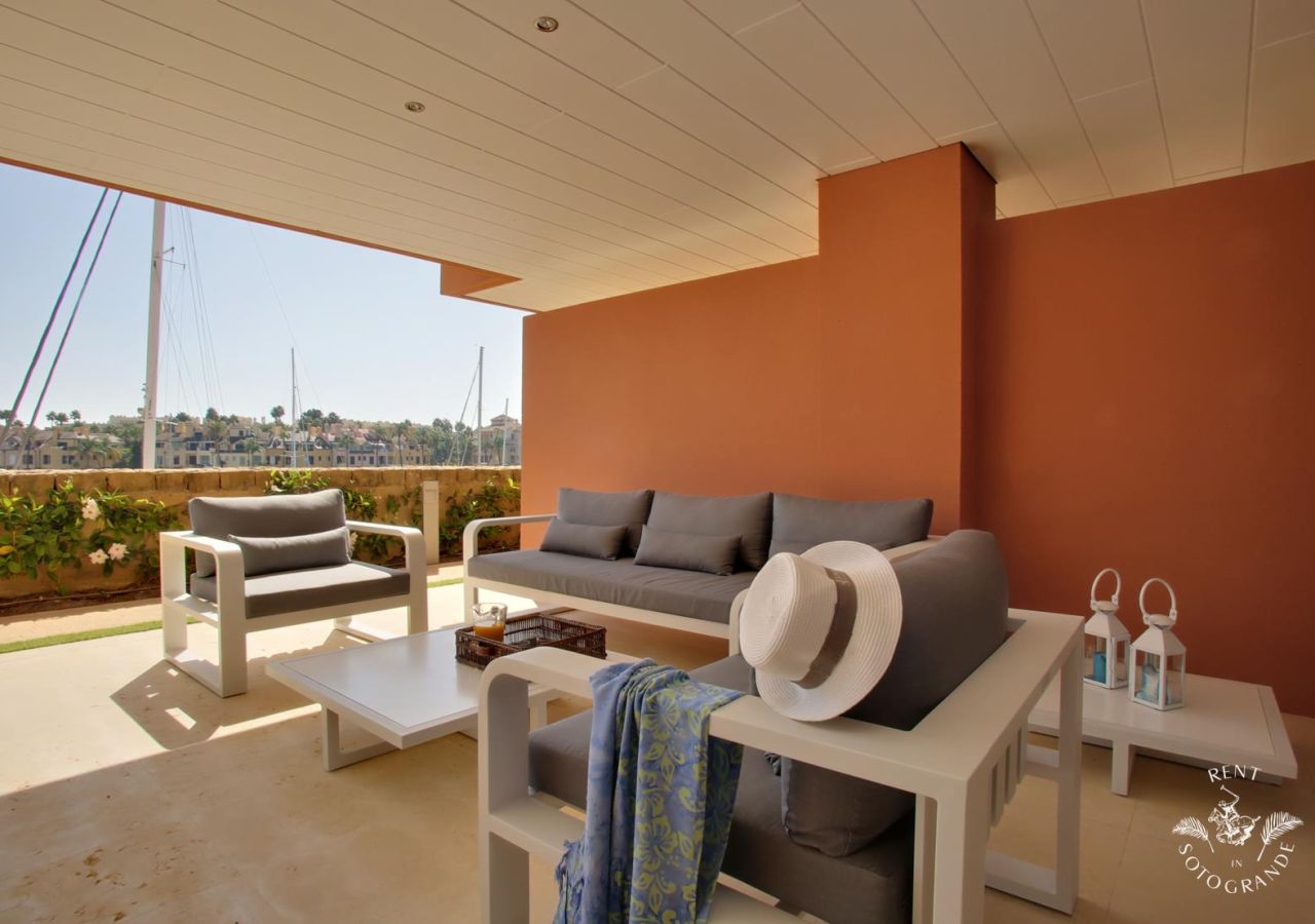 Sotogrande Holiday Rental Apartment Ref: MAR11B